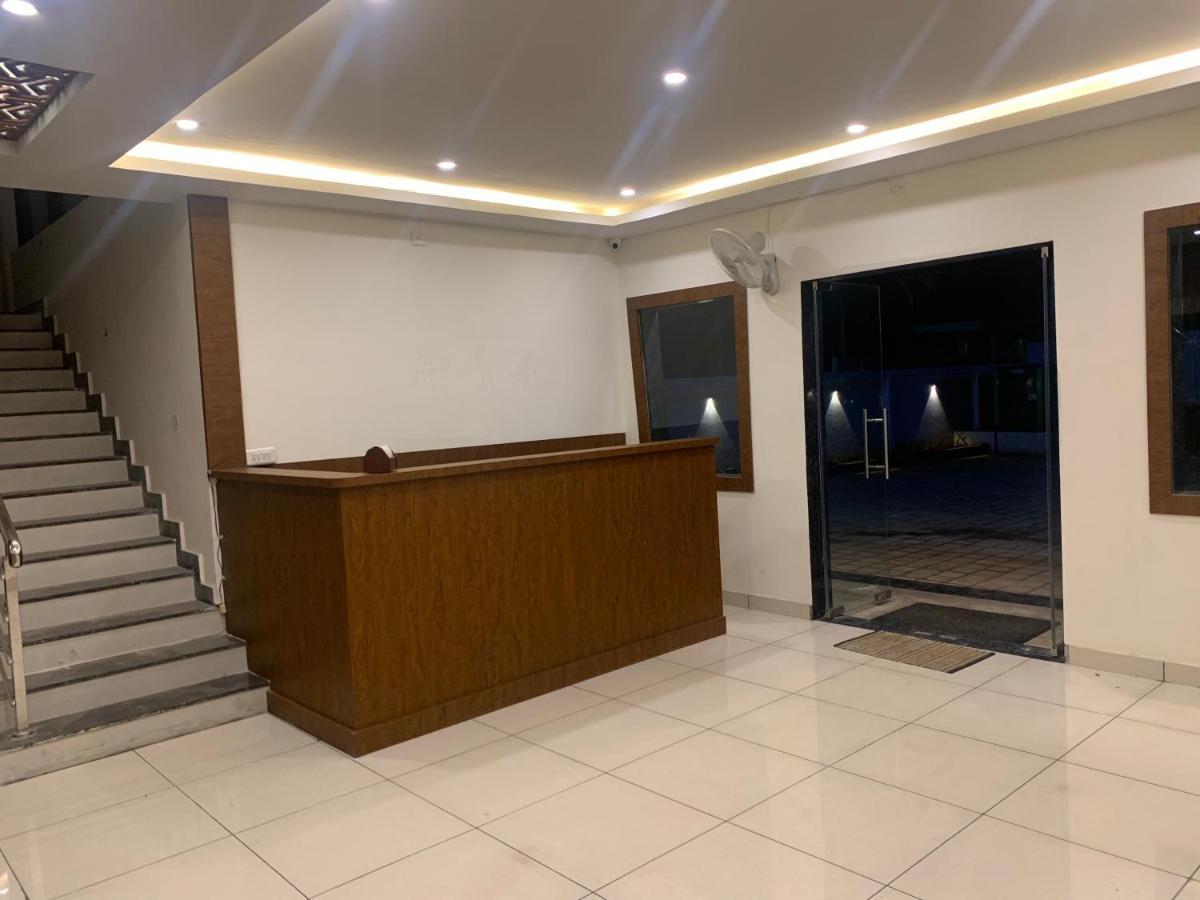 Hotel Airport City Dod Jala المظهر الخارجي الصورة