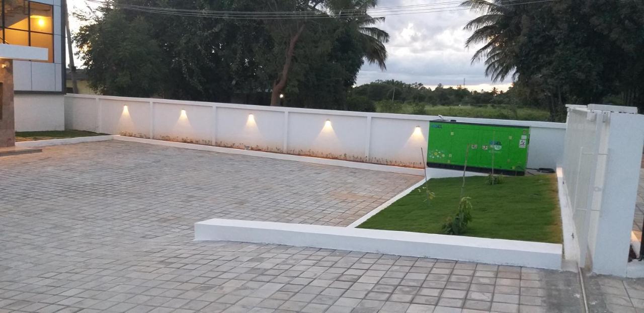 Hotel Airport City Dod Jala المظهر الخارجي الصورة